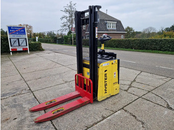 Штабелер HYSTER