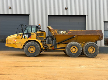 Сочленённый самосвал CATERPILLAR 745