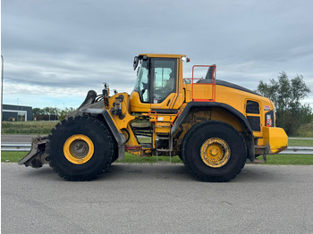 Колёсный погрузчик VOLVO L220H