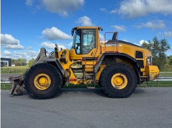 Колёсный погрузчик VOLVO L220H