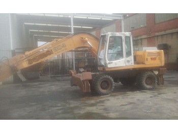 Колёсный экскаватор LIEBHERR A 904