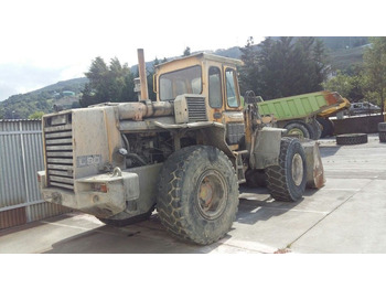 Колёсный погрузчик VOLVO L90