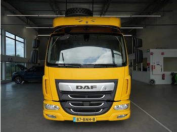Грузовик с закрытым кузовом DAF LF 210 FA, 12t, Gesloten Bak, Laadklep 1,5t, Zijdeur, New Apk: фото 2