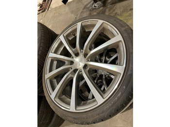 Шины и диски PIRELLI