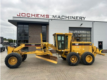 Грейдер CATERPILLAR 140H