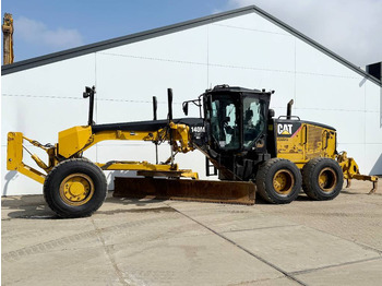 Грейдер CATERPILLAR 140M