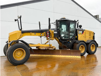 Грейдер CATERPILLAR 140M