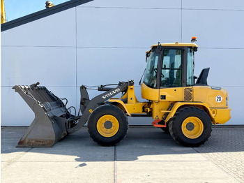 Колёсный погрузчик VOLVO L30G