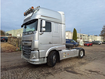 Тягач DAF XF 530