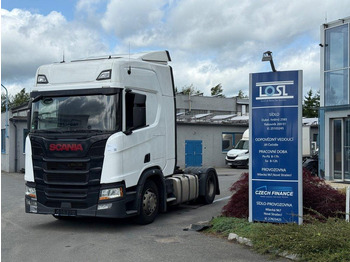 Тягач SCANIA R 450