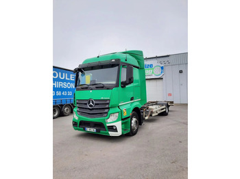 Грузовик-шасси MERCEDES-BENZ Actros 1836