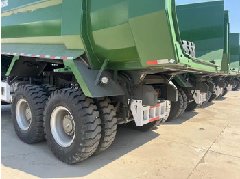 Карьерный самосвал SINOTRUK HOWO