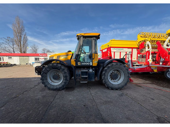 Трактор JCB 3200: фото 2 Трактор JCB 3200: фото 2