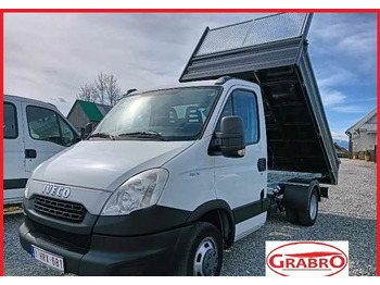 Малотоннажный самосвал IVECO Daily 35C15