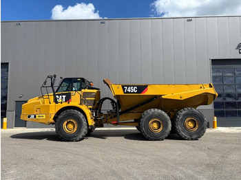 Сочленённый самосвал CATERPILLAR 745