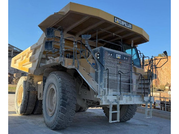 Карьерный самосвал CATERPILLAR 777