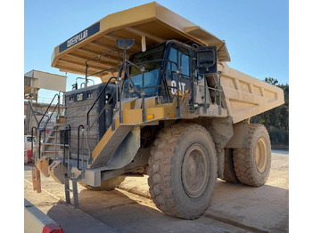 Карьерный самосвал CATERPILLAR 777