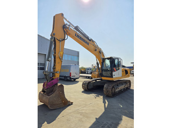 Строительная техника LIEBHERR