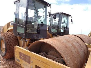 Виброплита CATERPILLAR CS64B