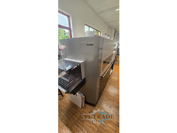 : фото в шапке страницы