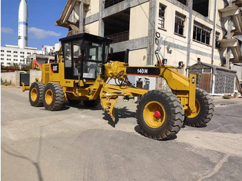 Грейдер CATERPILLAR 140H