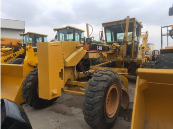 Грейдер CATERPILLAR 140K