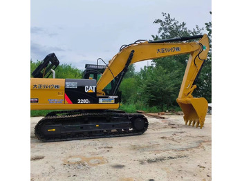 Гусеничный экскаватор