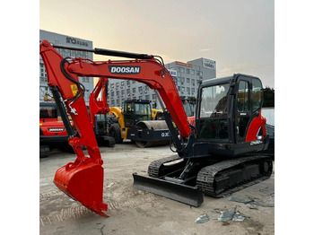 Мини-экскаватор Doosan DX60-9C: фото 4 Мини-экскаватор Doosan DX60-9C: фото 4