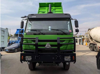 Самосвал SINOTRUK HOWO