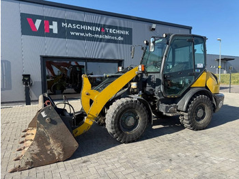 Колёсный погрузчик KOMATSU WA70