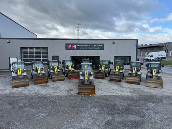 : фото в шапке страницы