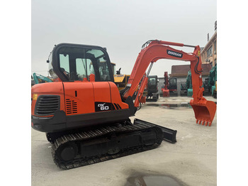 Гусеничный экскаватор DOOSAN DX60-9C