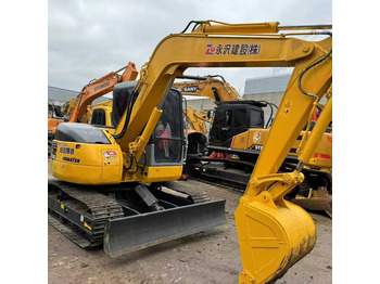 Гусеничный экскаватор KOMATSU PC220-8