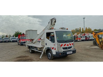 Грузовик с подъемником RENAULT Maxity