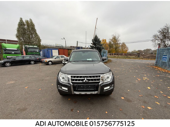 Внедорожник MITSUBISHI
