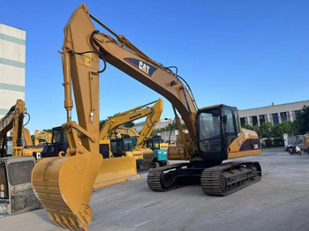 Гусеничный экскаватор CATERPILLAR 320CL