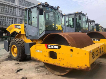 Компактор XCMG XS223J