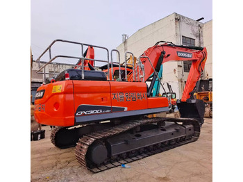 Гусеничный экскаватор DOOSAN DX300