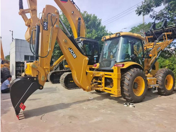 Экскаватор-погрузчик JCB 4CX