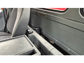 Грузовик бортовой/ Платформа, Автоманипулятор Mercedes-Benz 1833 HIAB Kran, Funk FB Scheckheft gepflegt bei Mercedes: фото 4