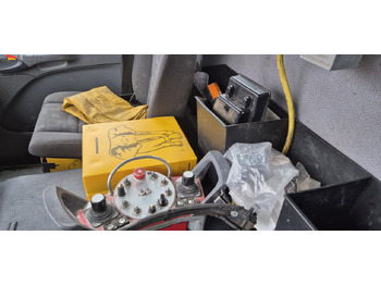 Автобетононасос-смеситель Mercedes-Benz 3241 PM 21-3   Liebherr 7 cbm PUMI Putzmeister Liebherr: фото 3