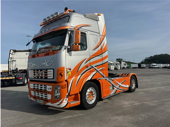 Тягач VOLVO FH16