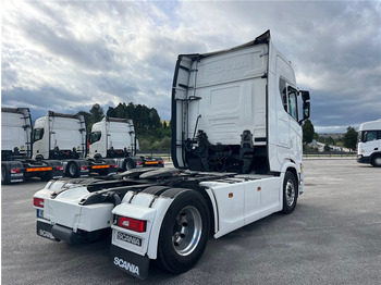 Тягач Scania S500: фото 4