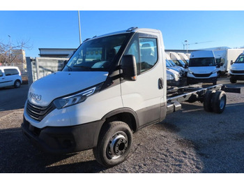 Лёгкий коммерческий автомобиль IVECO Daily