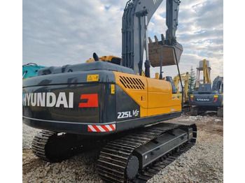 Гусеничный экскаватор Hyundai R225: фото 3 Гусеничный экскаватор Hyundai R225: фото 3