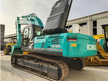 Гусеничный экскаватор KOBELCO