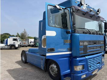 Тягач DAF XF 95 530