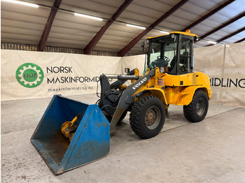 Колёсный погрузчик VOLVO L30B