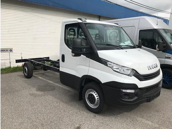 Грузовик-шасси, Лёгкий коммерческий автомобиль Iveco DAILY PODVOZOK, 3.0 D 176k, 35S18H: фото 2