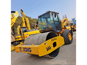 Компактор XCMG XS143J